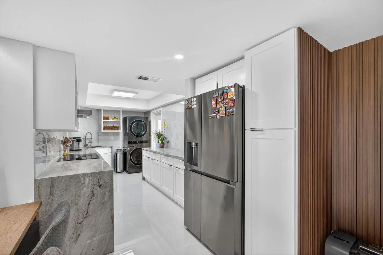 1731 Presidential Way, #C-203