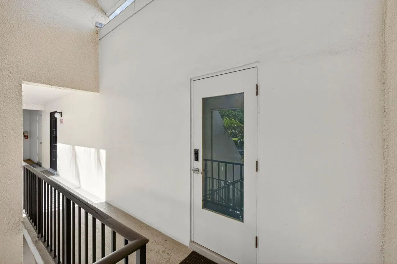 1731 Presidential Way, #C-203