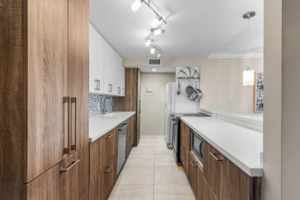 1208 Marine Way, #506