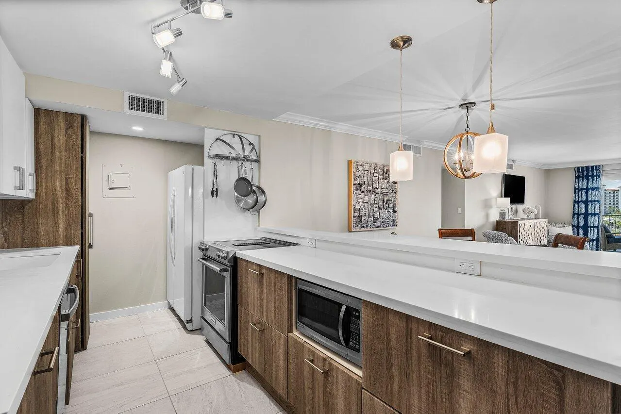 1208 Marine Way, #506