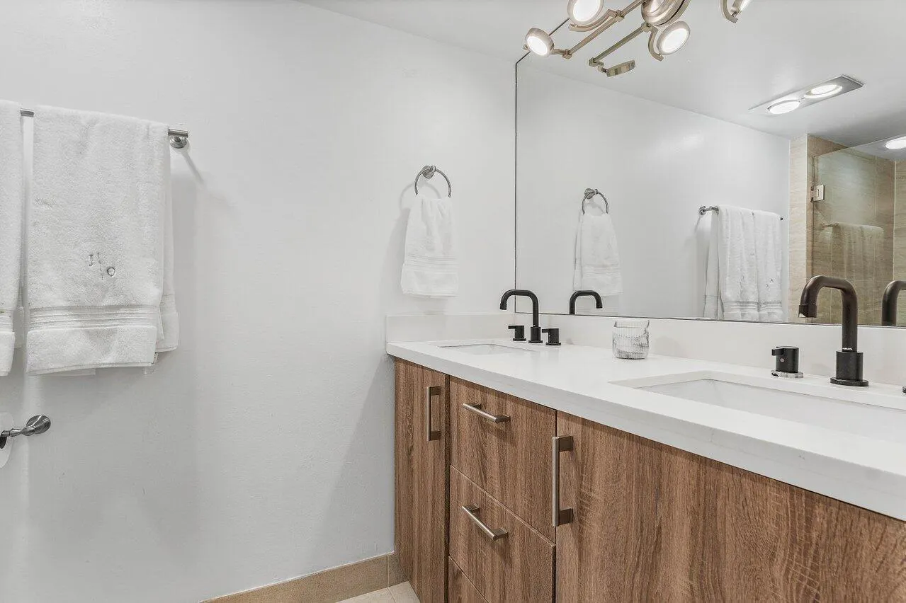1208 Marine Way, #506