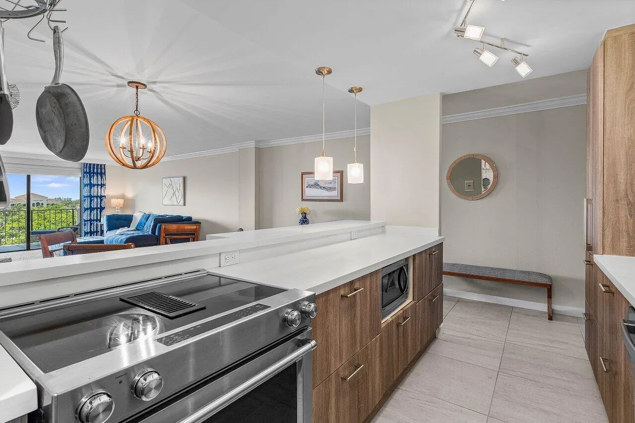 1208 Marine Way, #506
