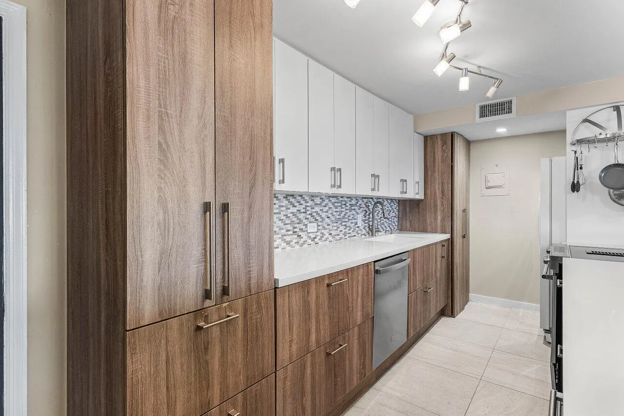 1208 Marine Way, #506
