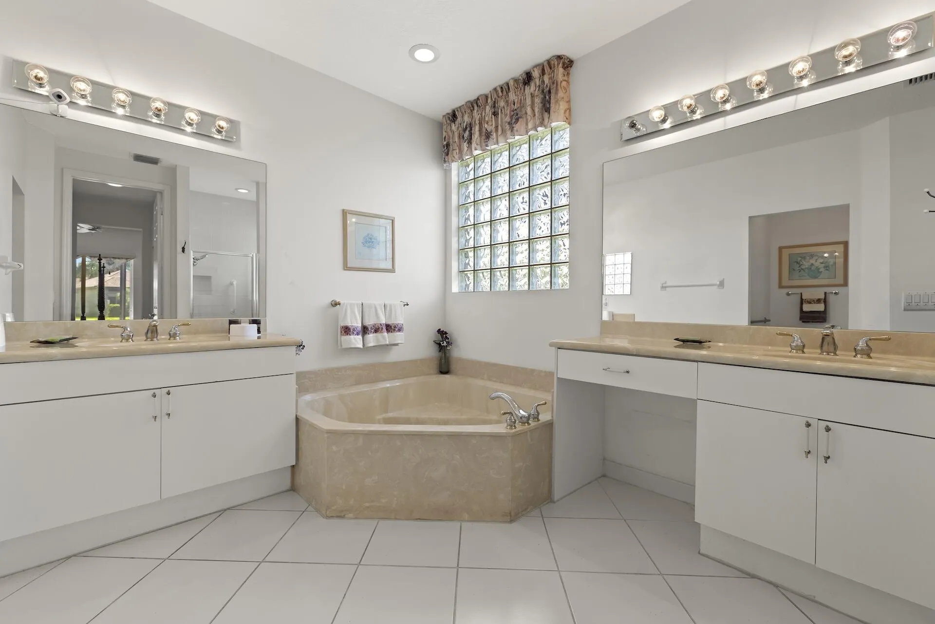 10910 Grande Boulevard W