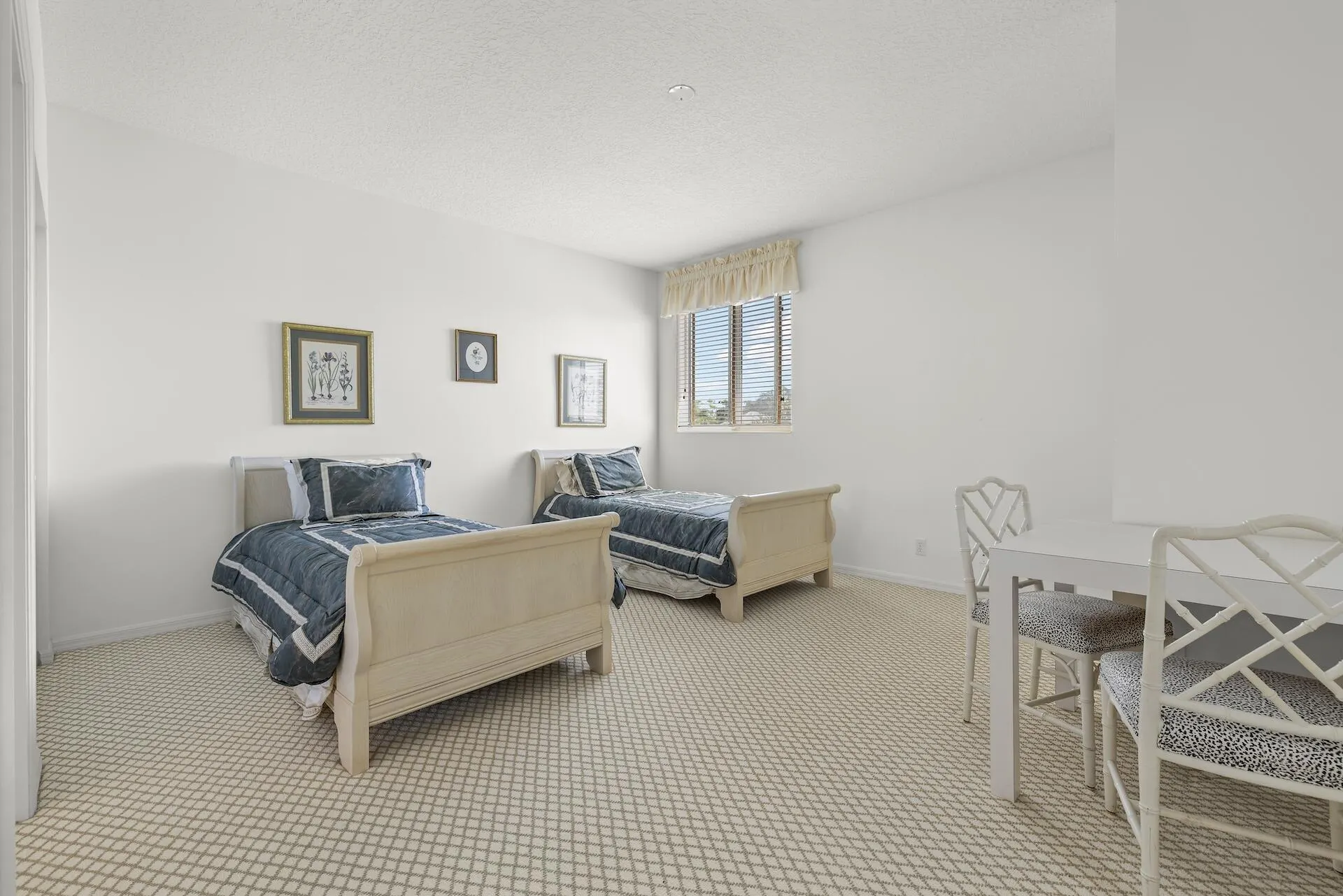 10910 Grande Boulevard W