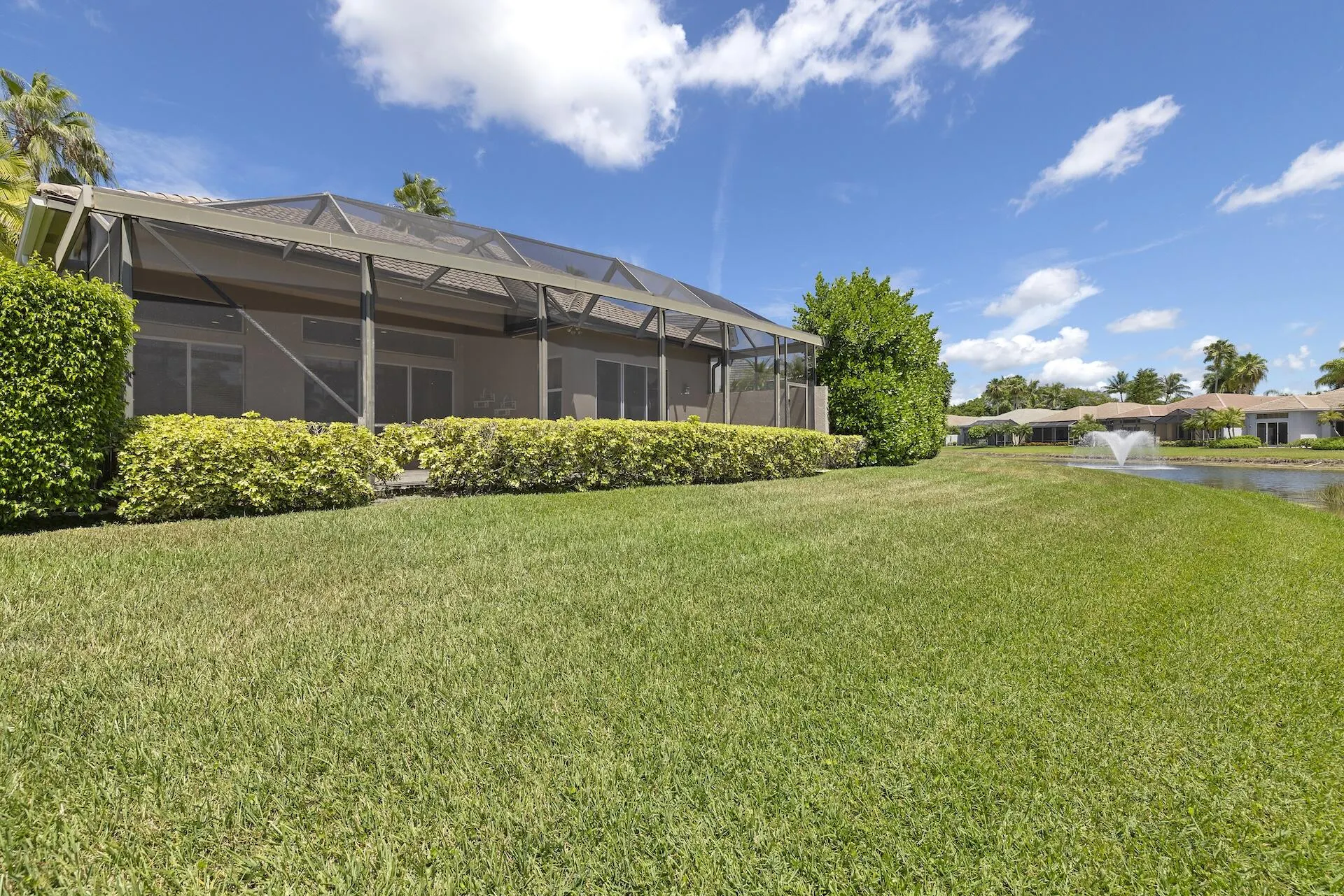 10910 Grande Boulevard W