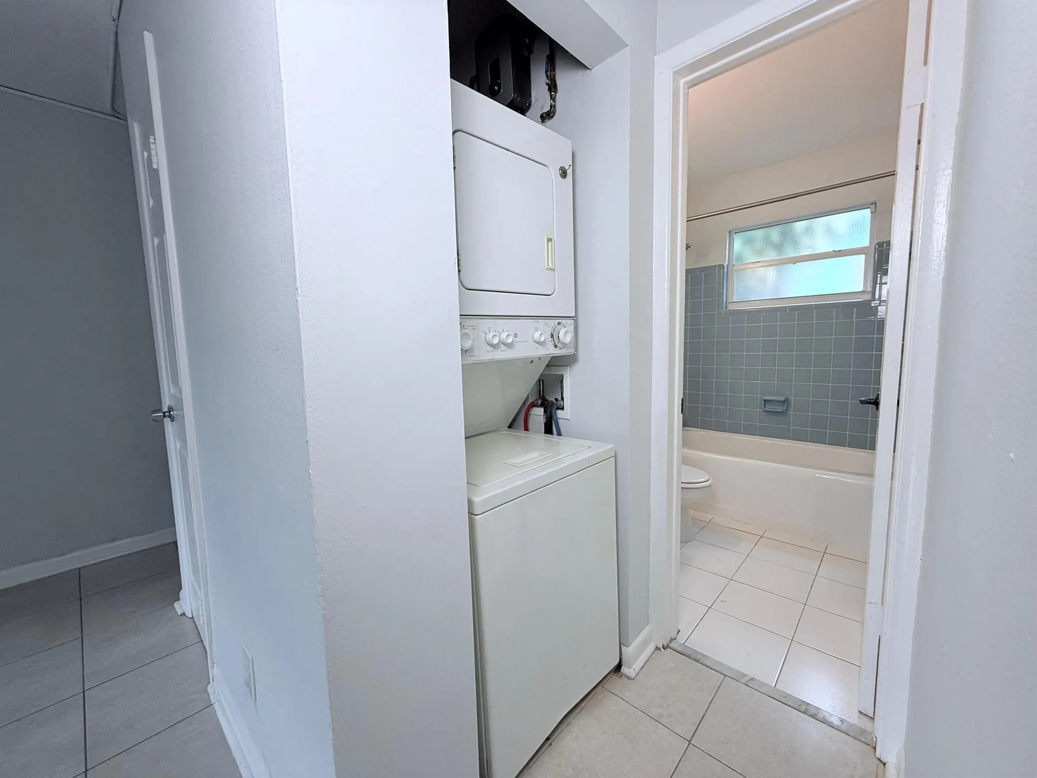 809 2nd Street, #3