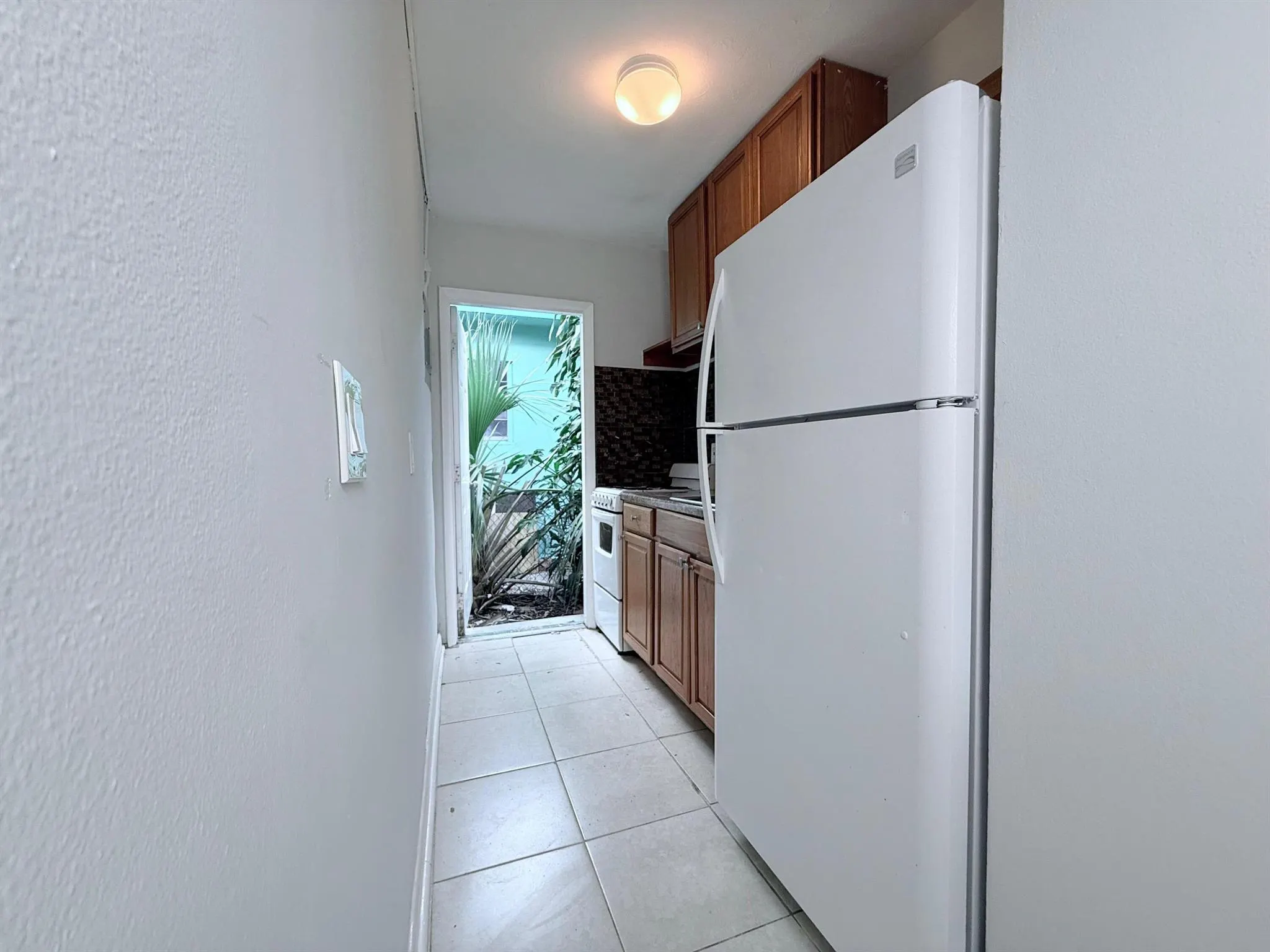 809 2nd Street, #3