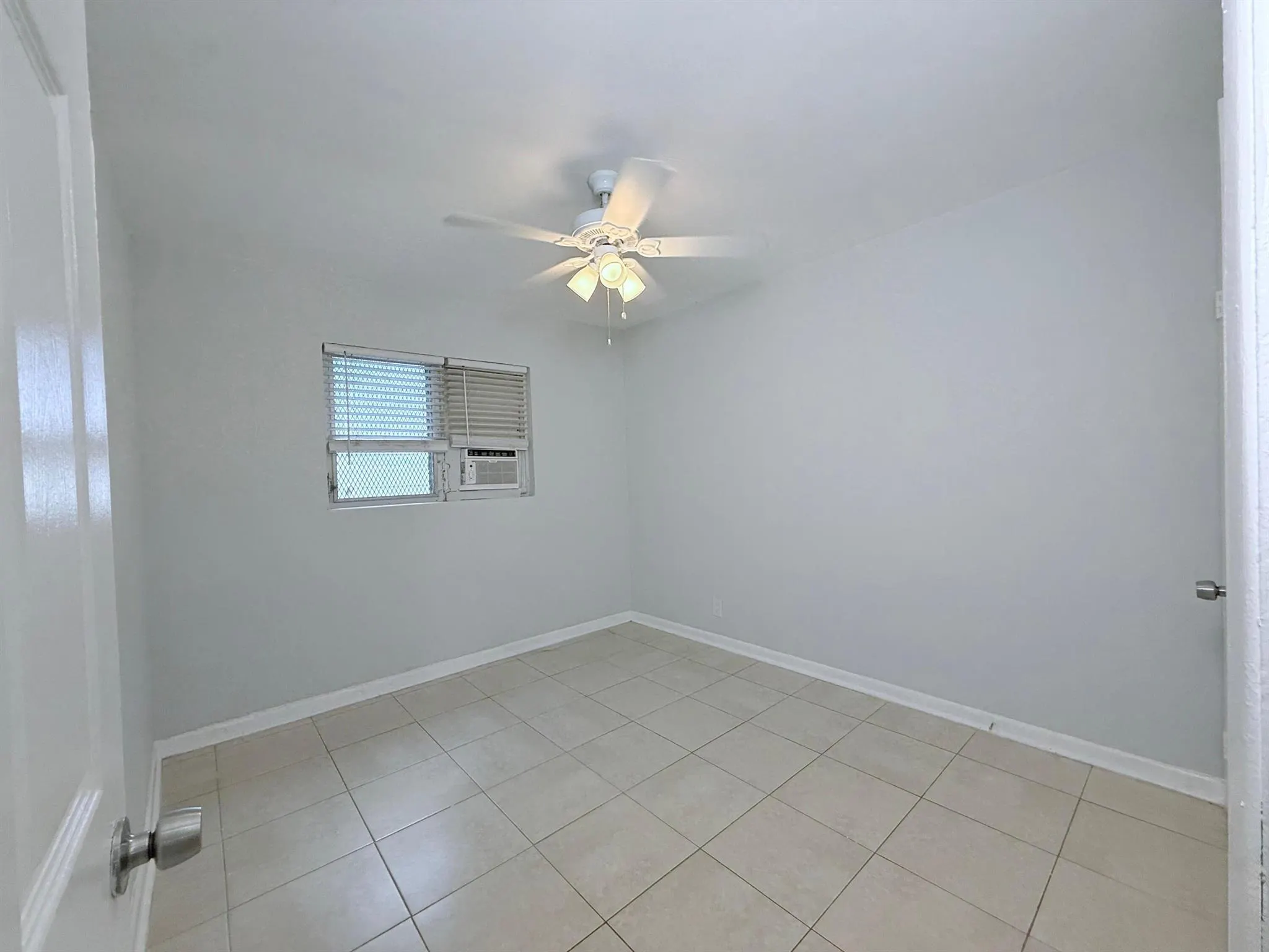 809 2nd Street, #3
