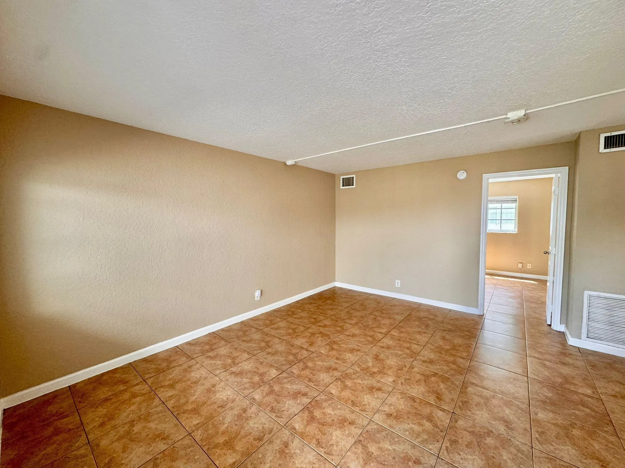 1651 NE 33rd Street, #7
