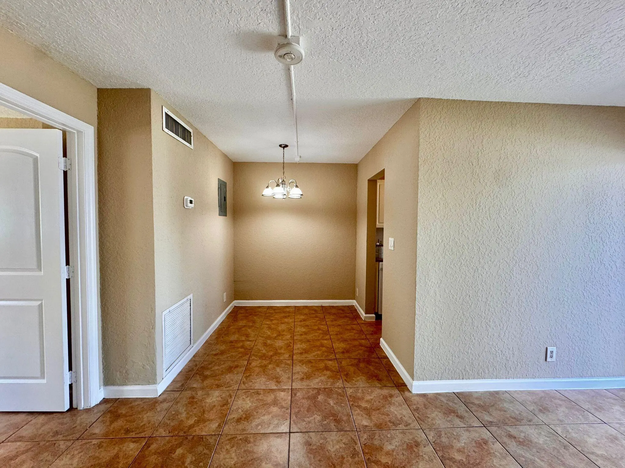 1651 NE 33rd Street, #7