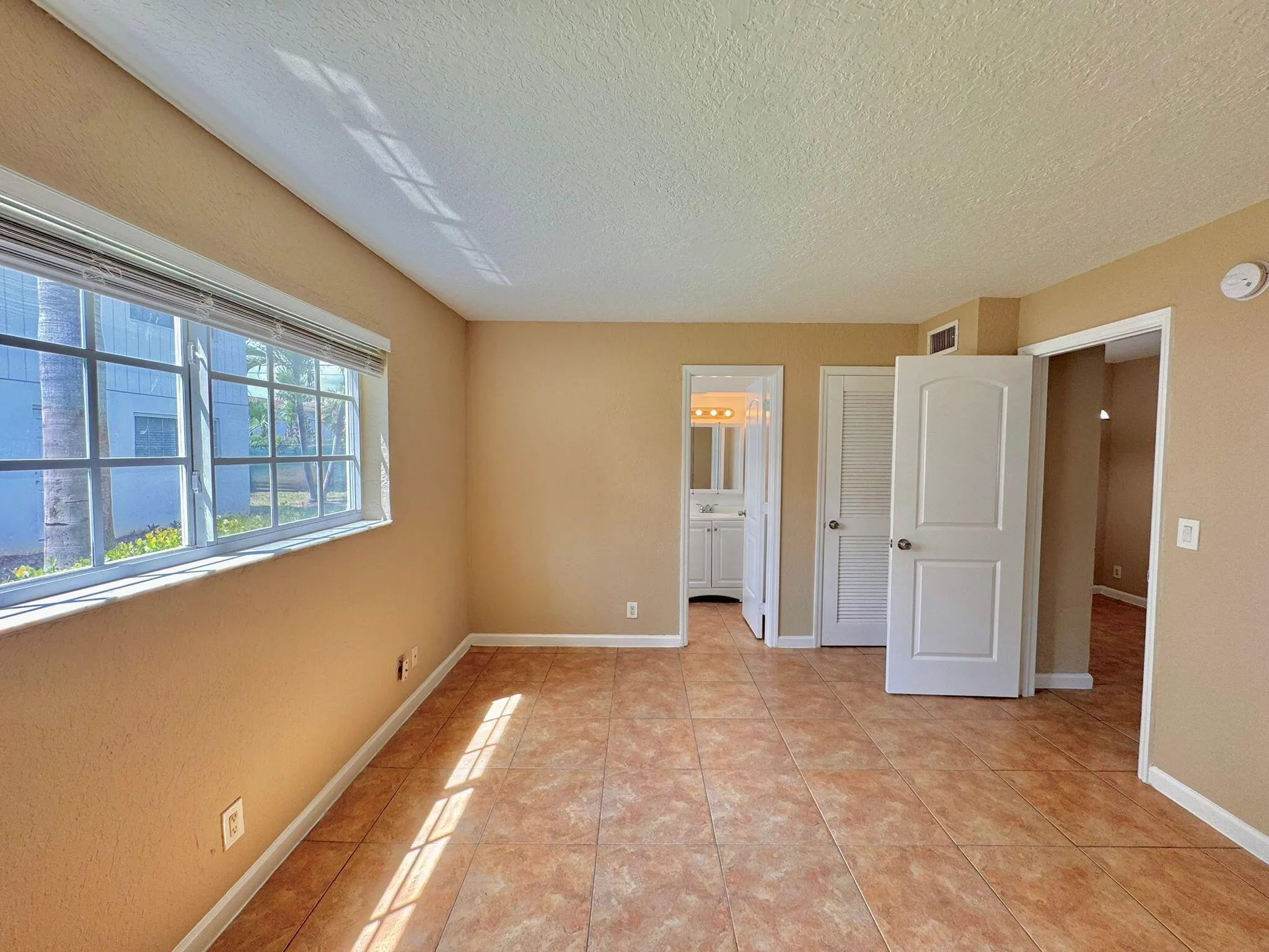 1651 NE 33rd Street, #7