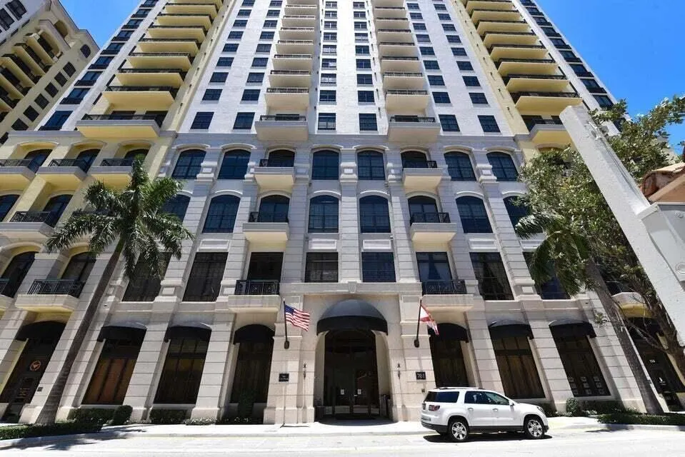 701 S Olive Avenue, #117