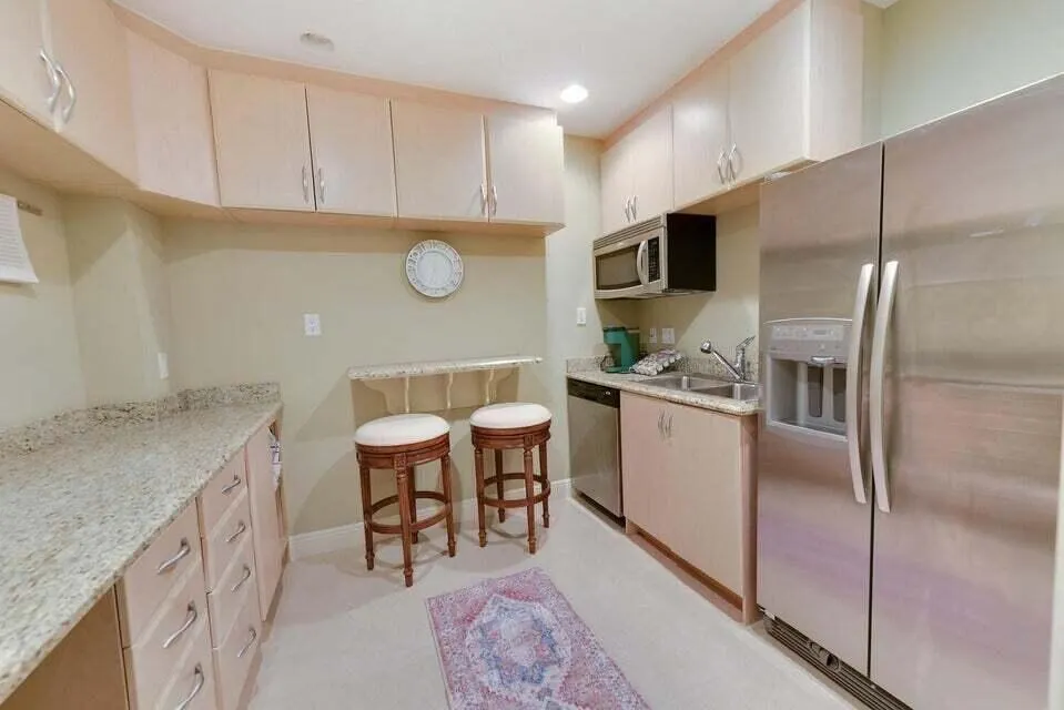 701 S Olive Avenue, #117
