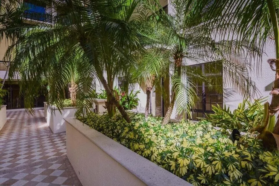 701 S Olive Avenue, #117