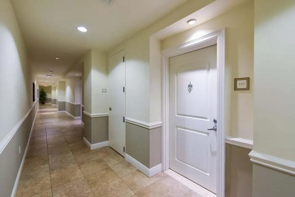 701 S Olive Avenue, #117