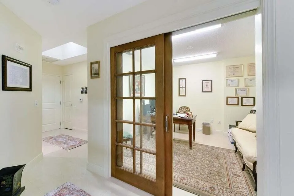 701 S Olive Avenue, #117