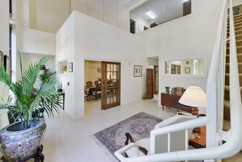 701 S Olive Avenue, #117