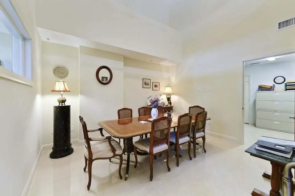 701 S Olive Avenue, #117