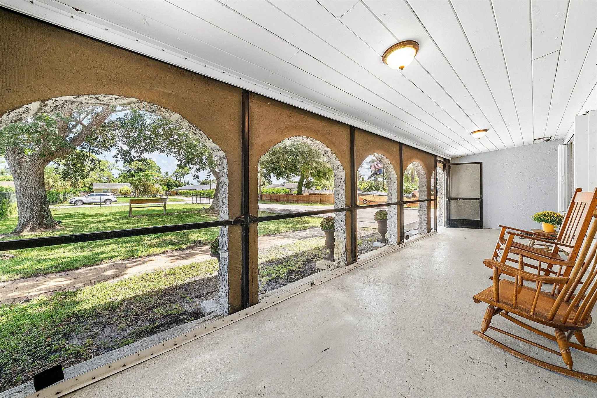 5587 3rd Road
