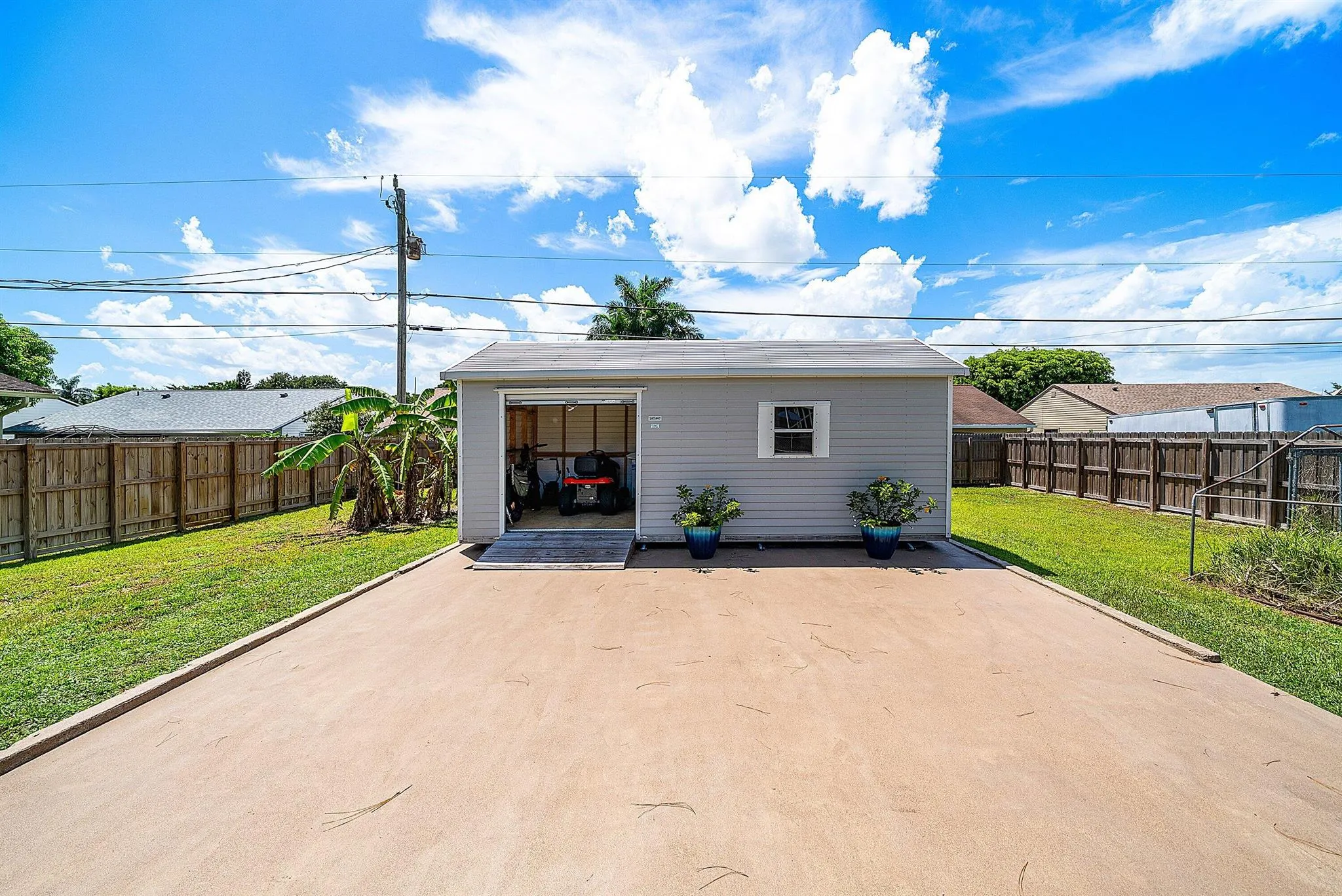 5587 3rd Road