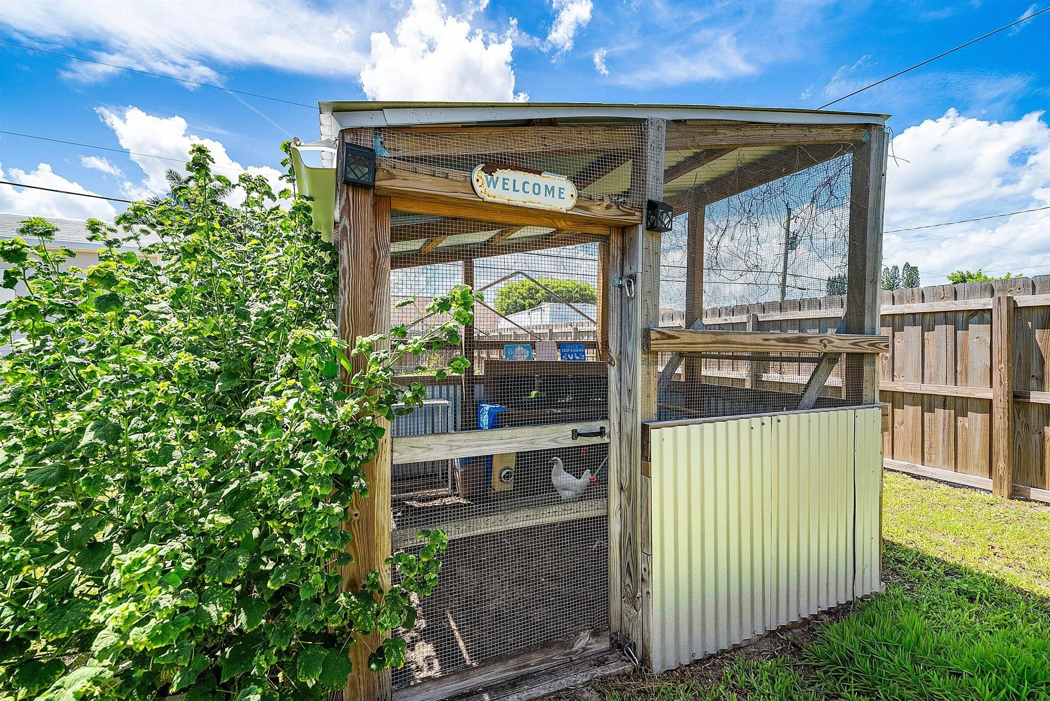 5587 3rd Road
