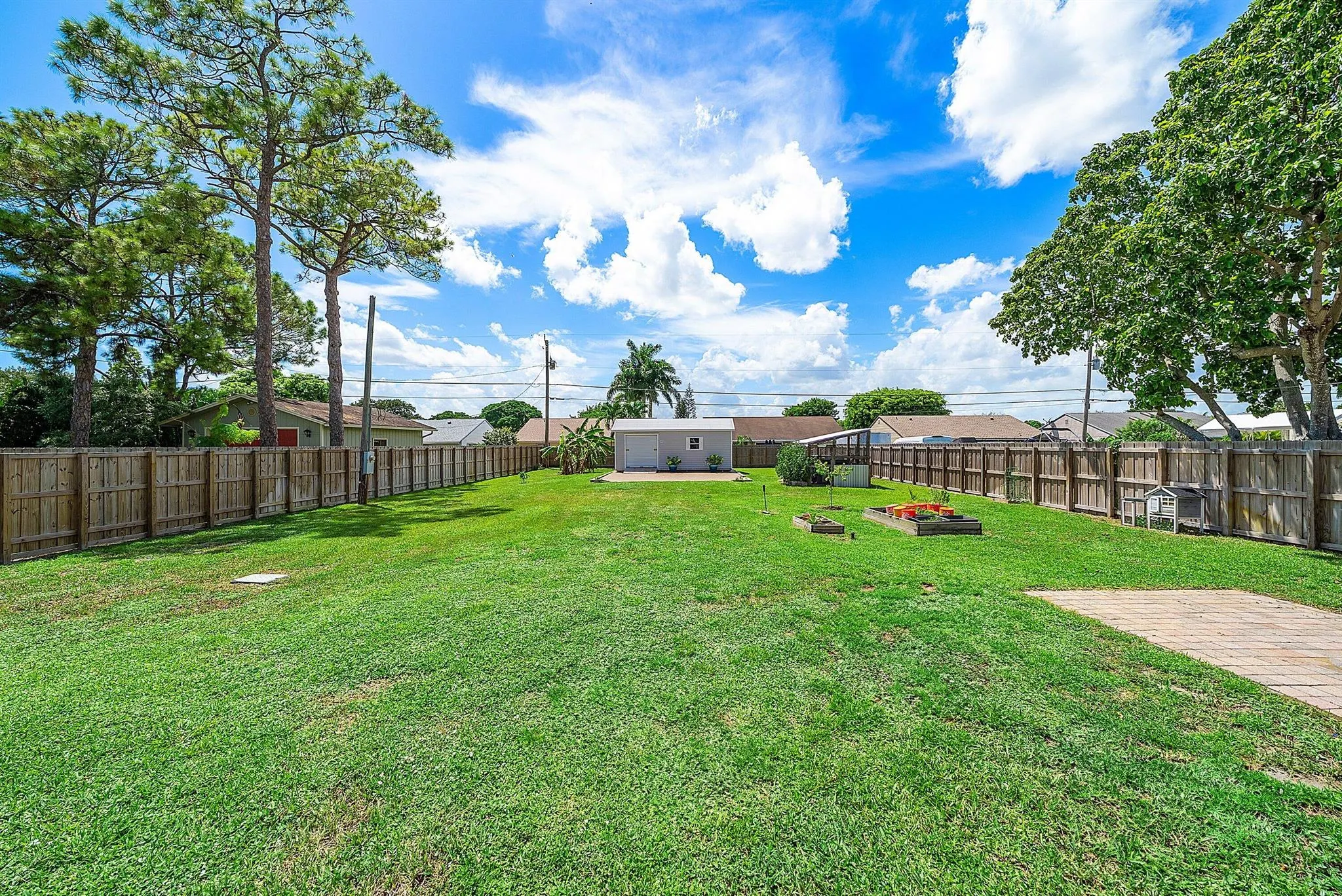 5587 3rd Road