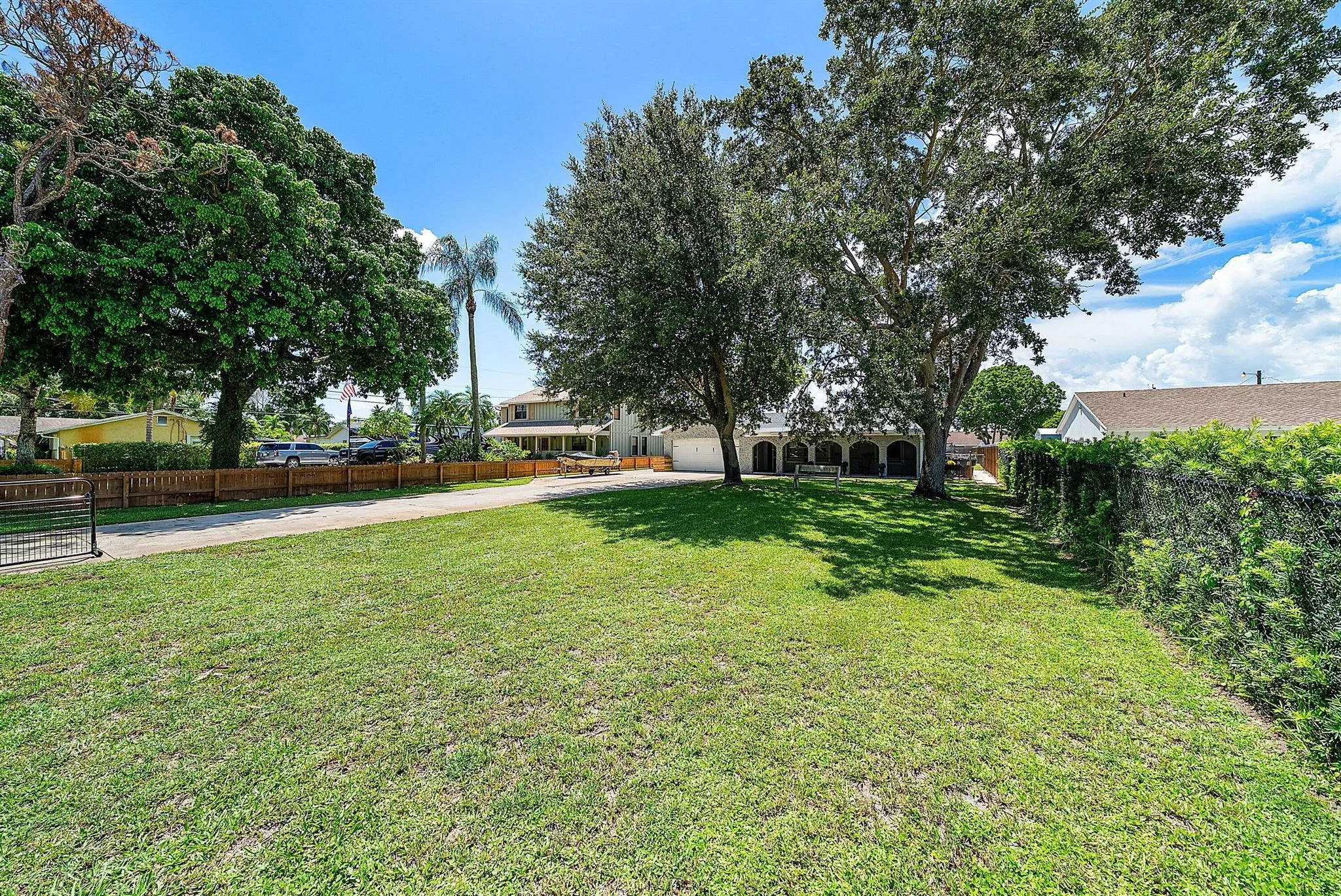 5587 3rd Road