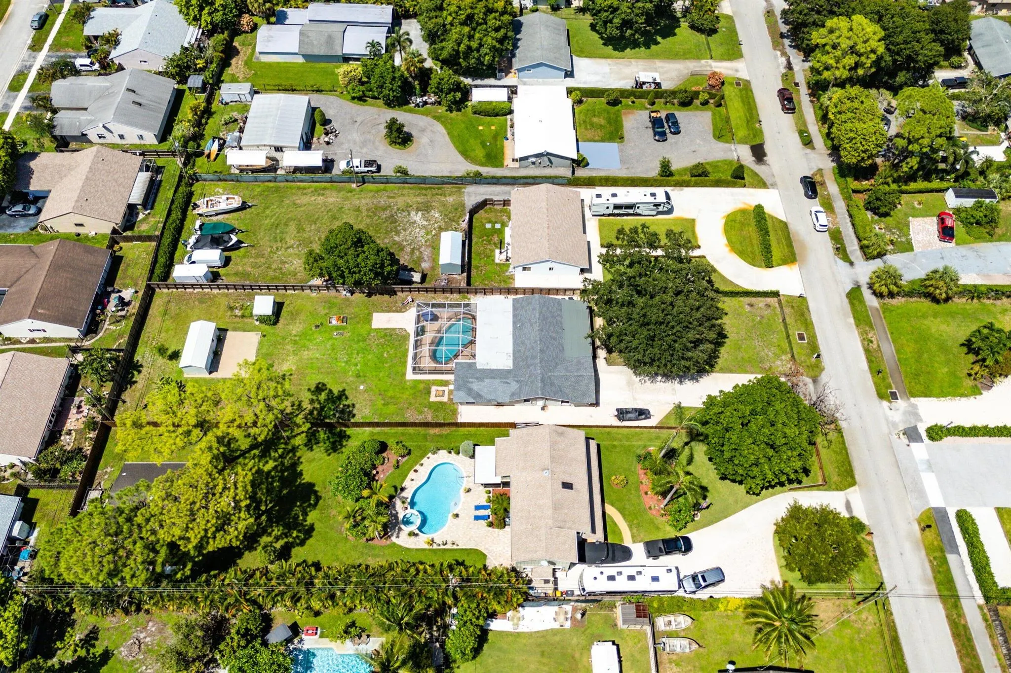 5587 3rd Road