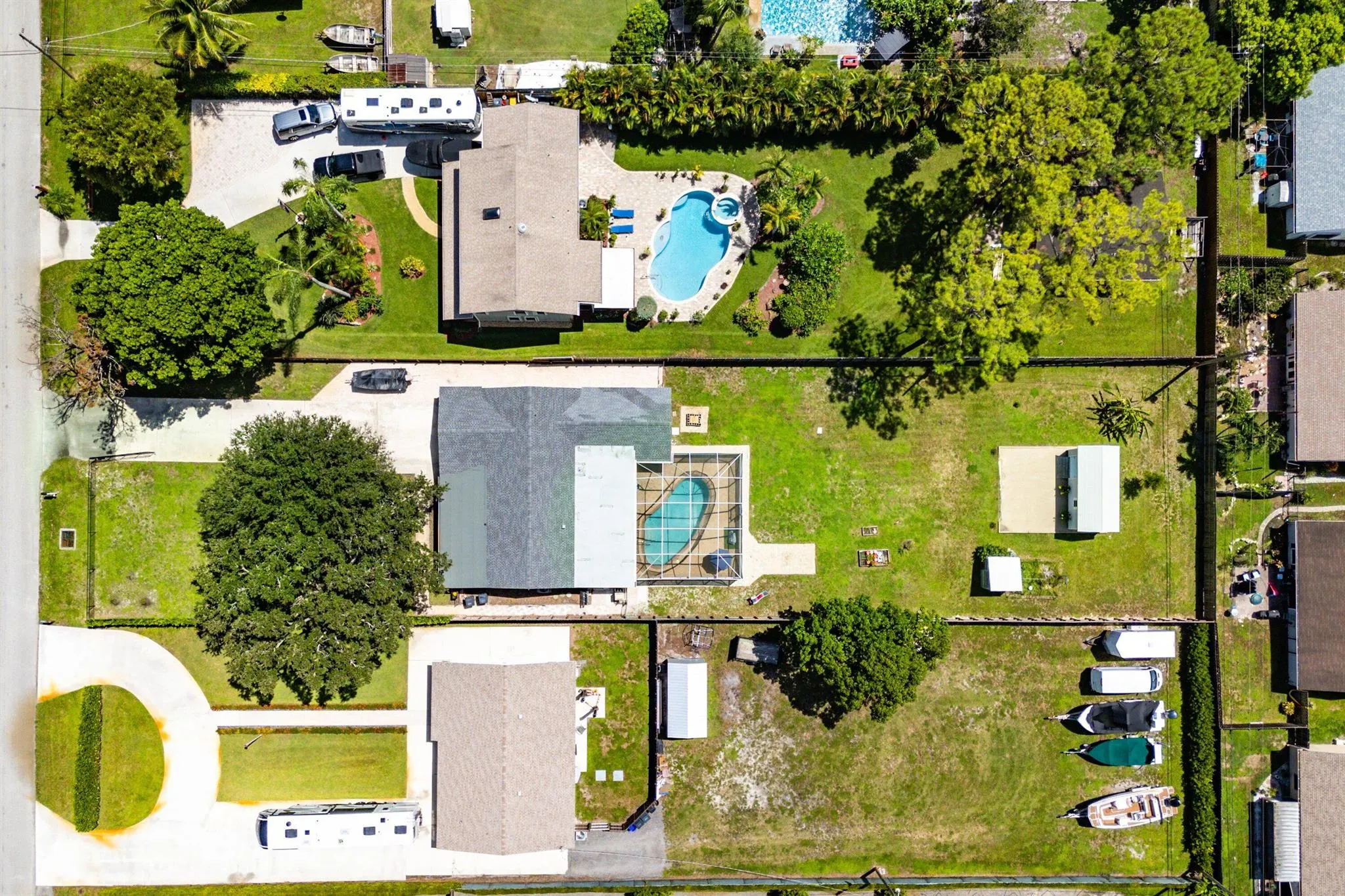 5587 3rd Road