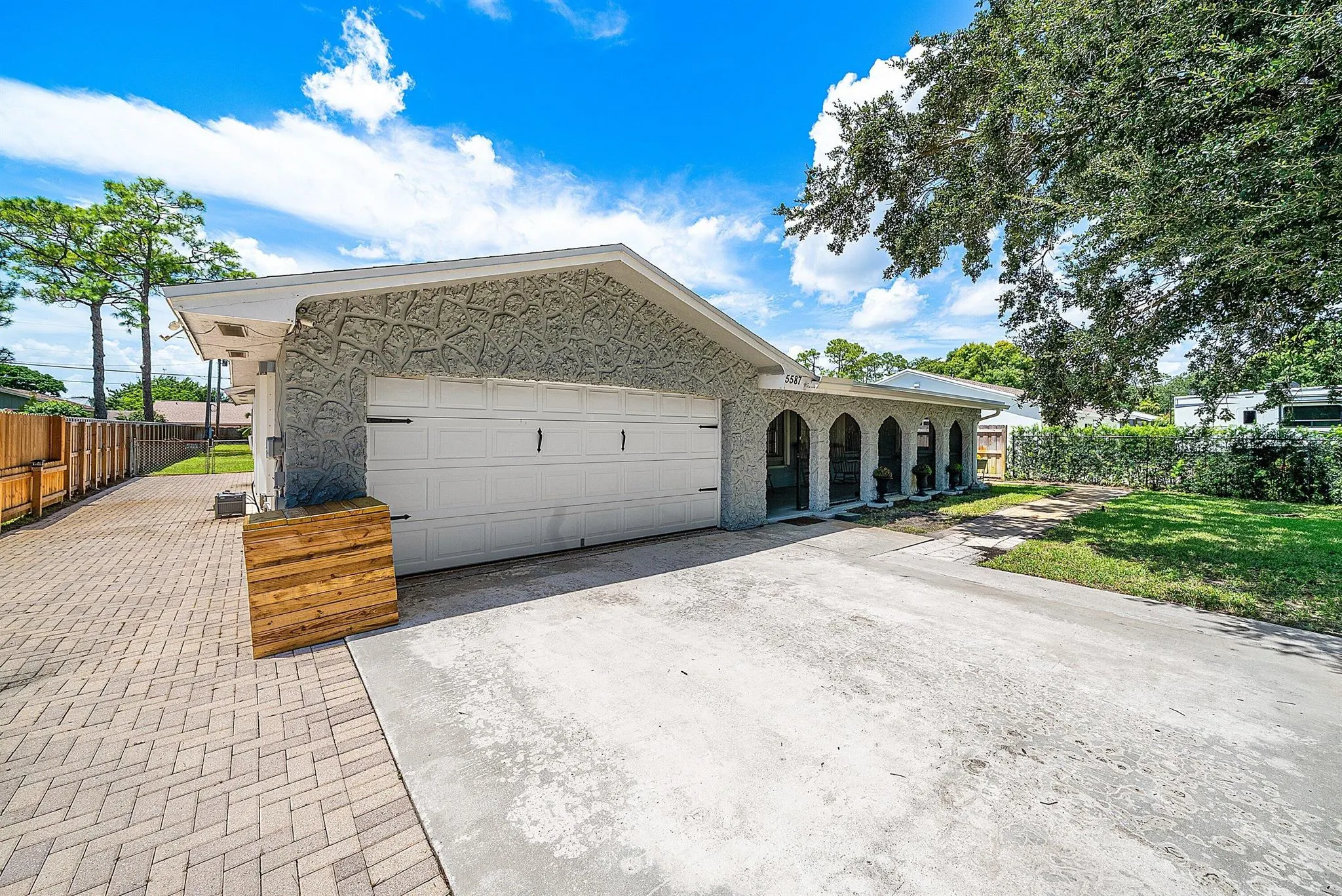 5587 3rd Road