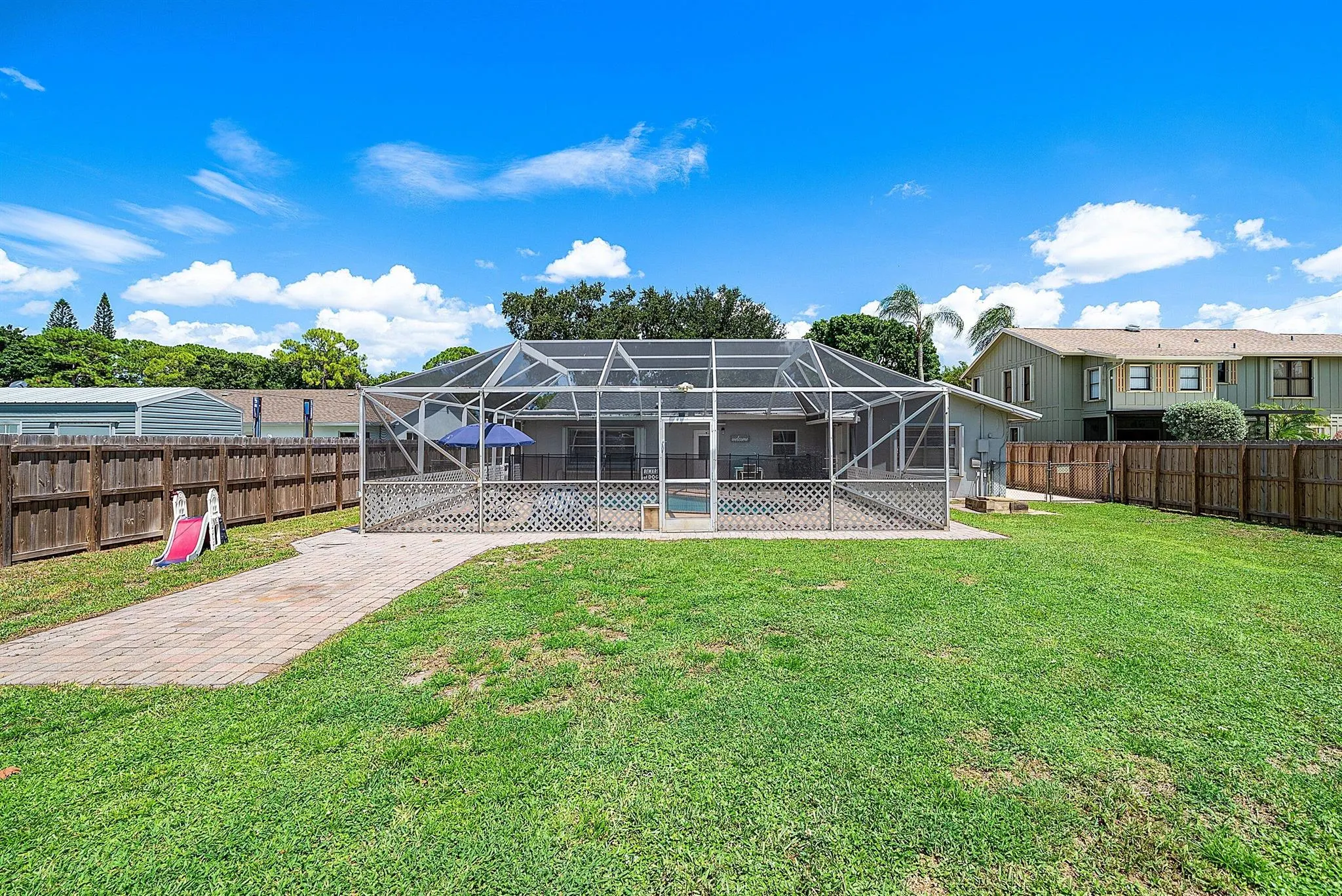 5587 3rd Road