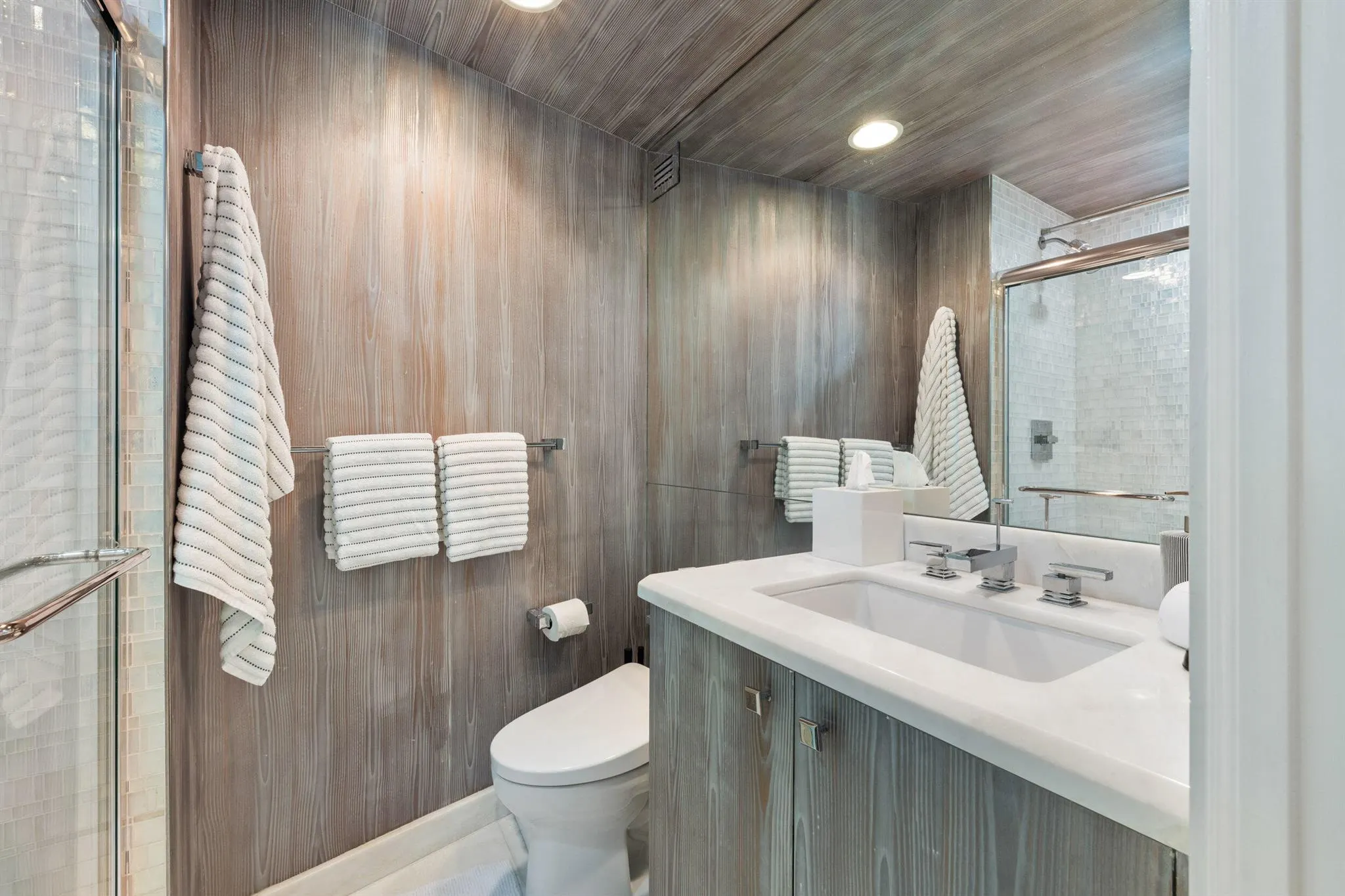 44 Cocoanut Row, #510/511 B
