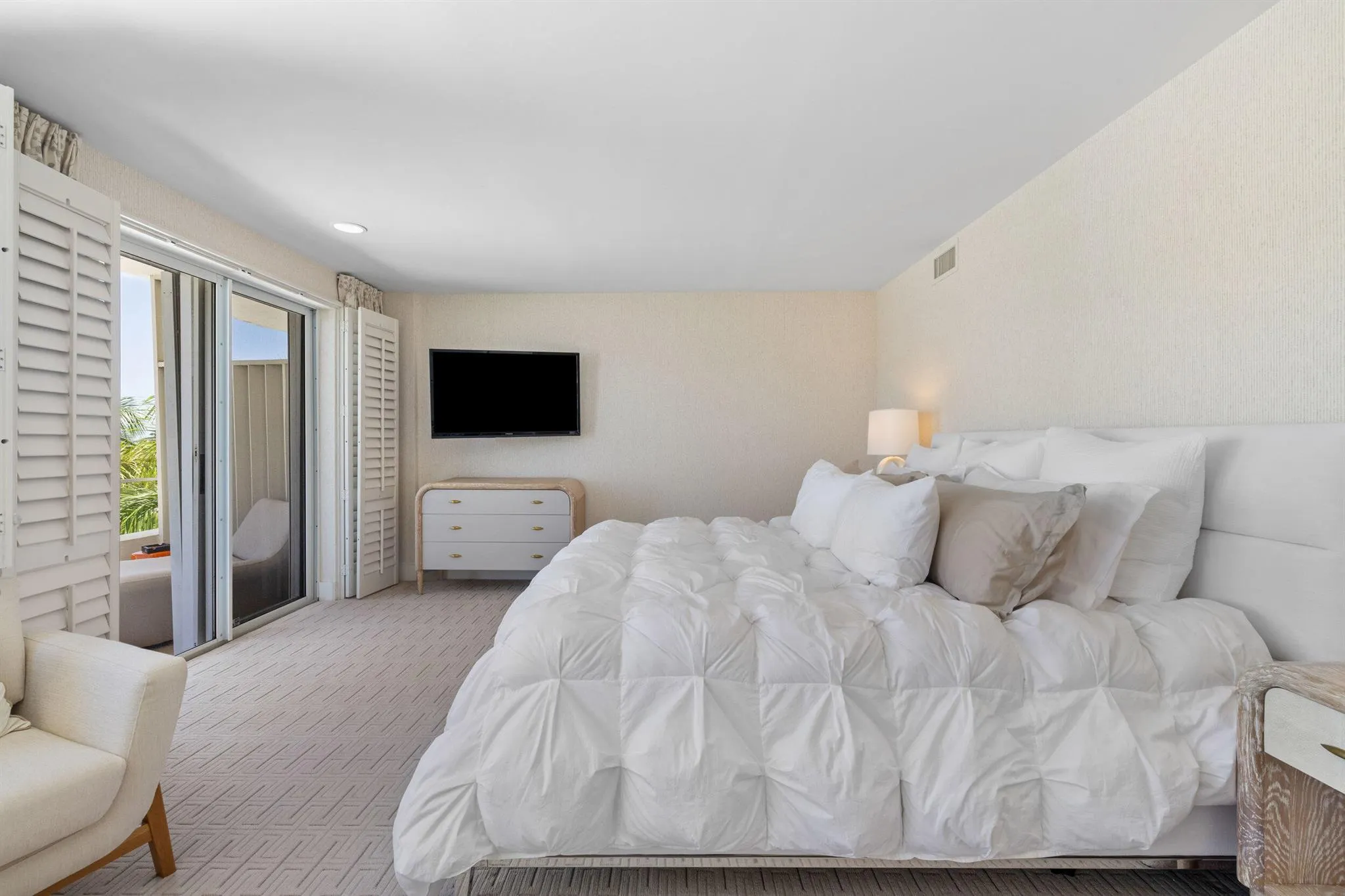 44 Cocoanut Row, #510/511 B