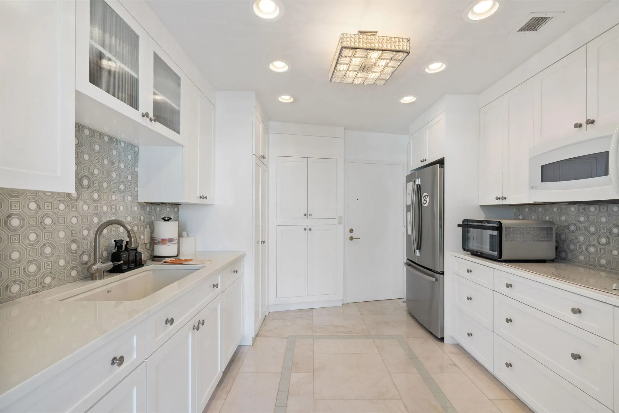 44 Cocoanut Row, #510/511 B
