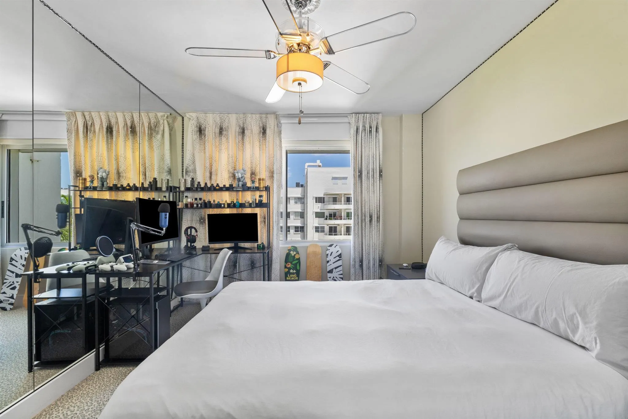 44 Cocoanut Row, #510/511 B