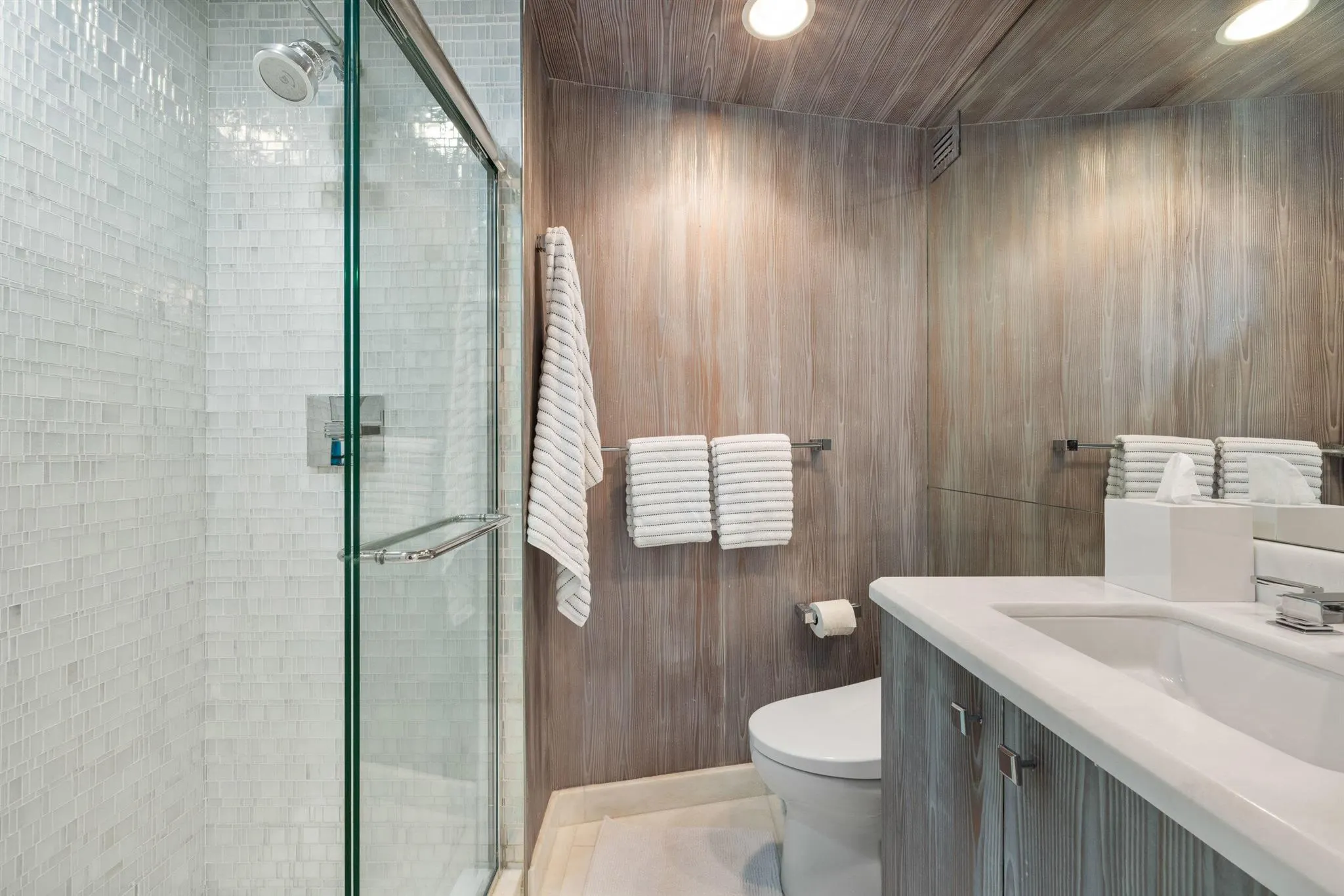 44 Cocoanut Row, #510/511 B