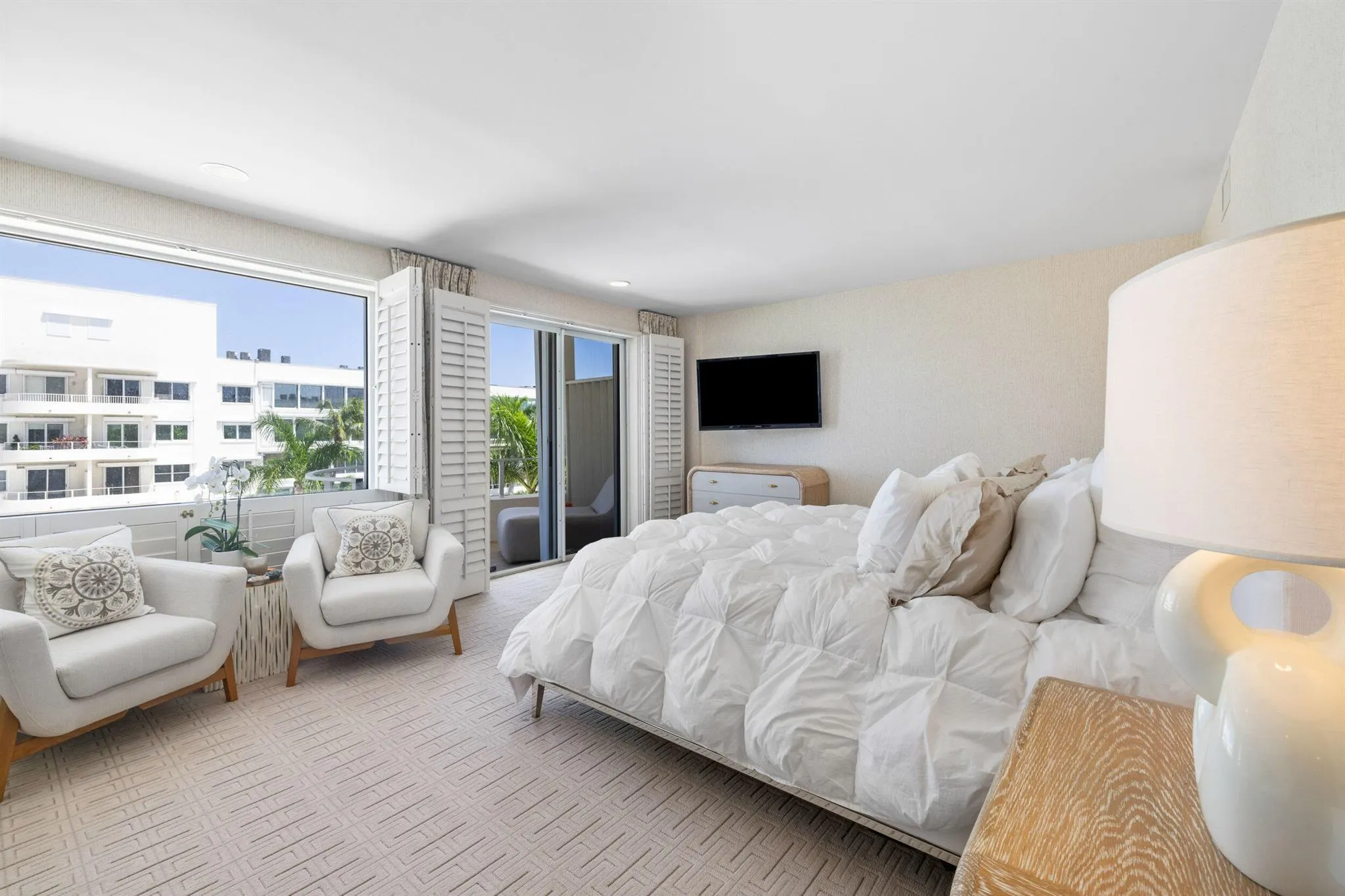 44 Cocoanut Row, #510/511 B