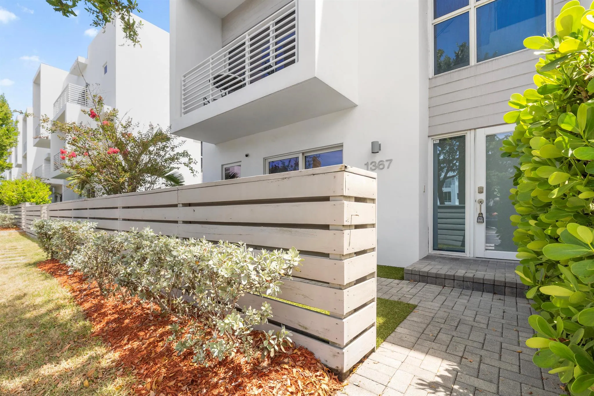 1367 N Ocean Boulevard