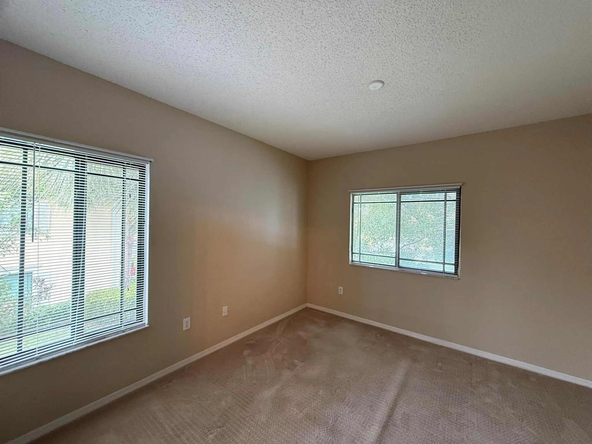2806 Veronia Drive, #114