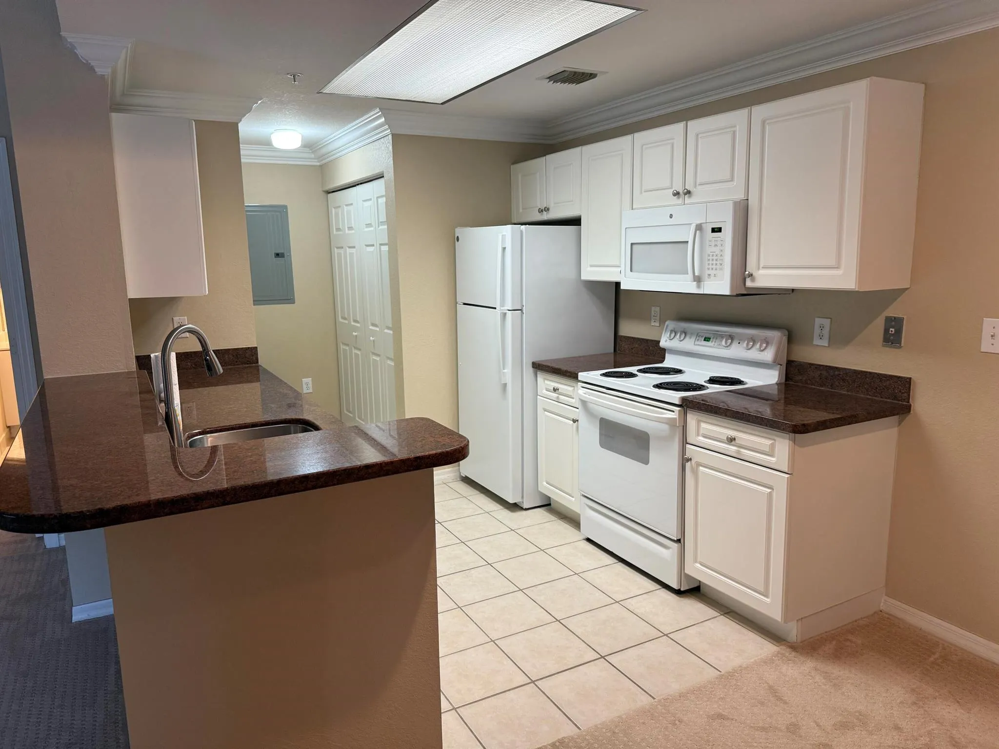 2806 Veronia Drive, #114