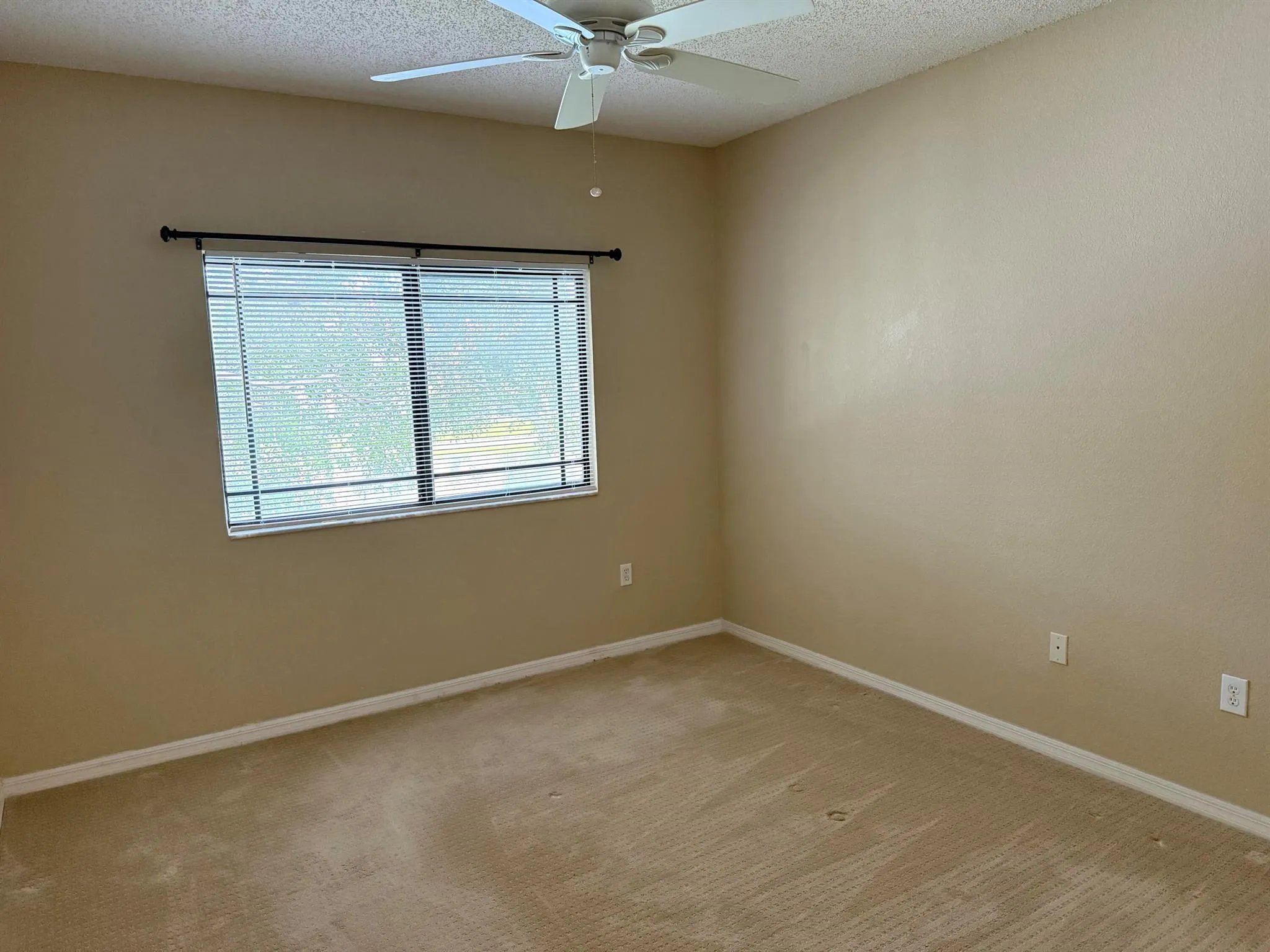 2806 Veronia Drive, #114