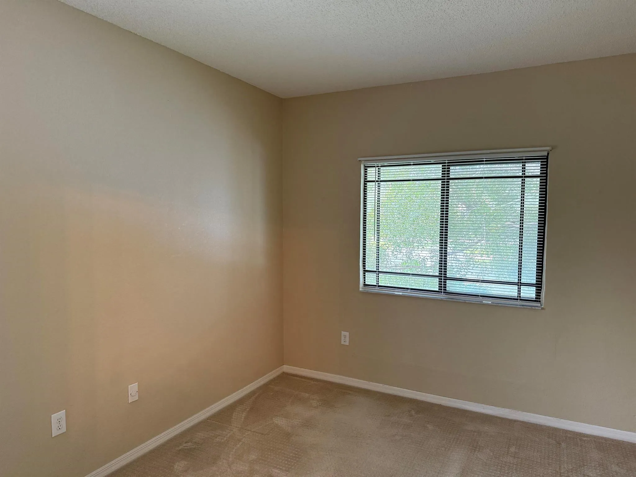 2806 Veronia Drive, #114