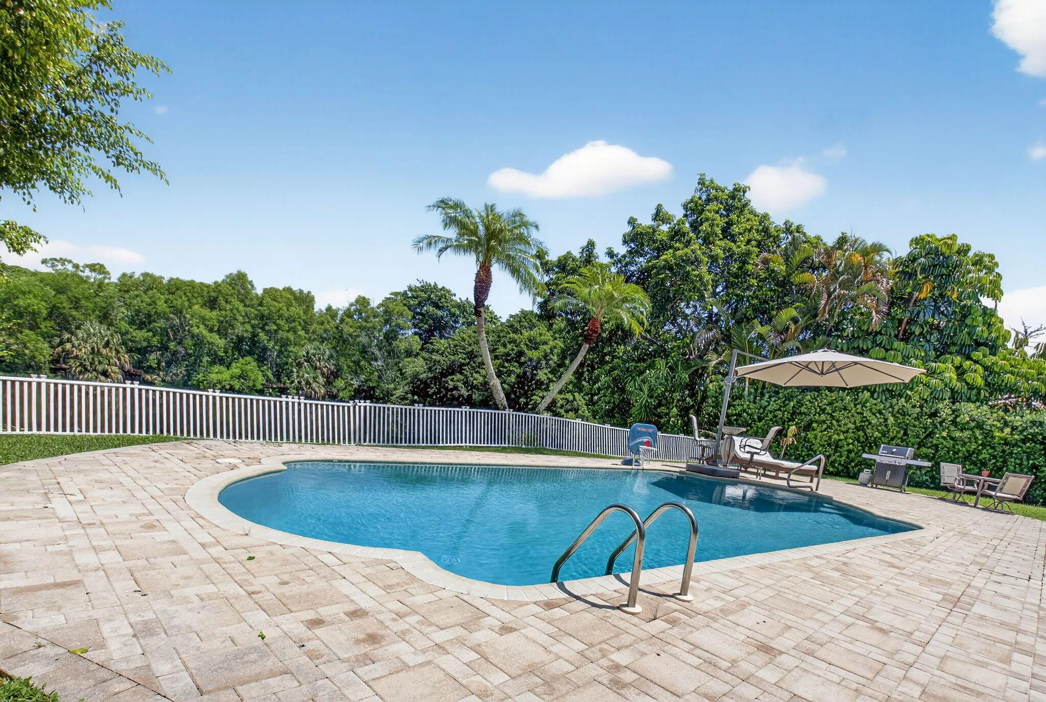 3541 Pine Lake Court