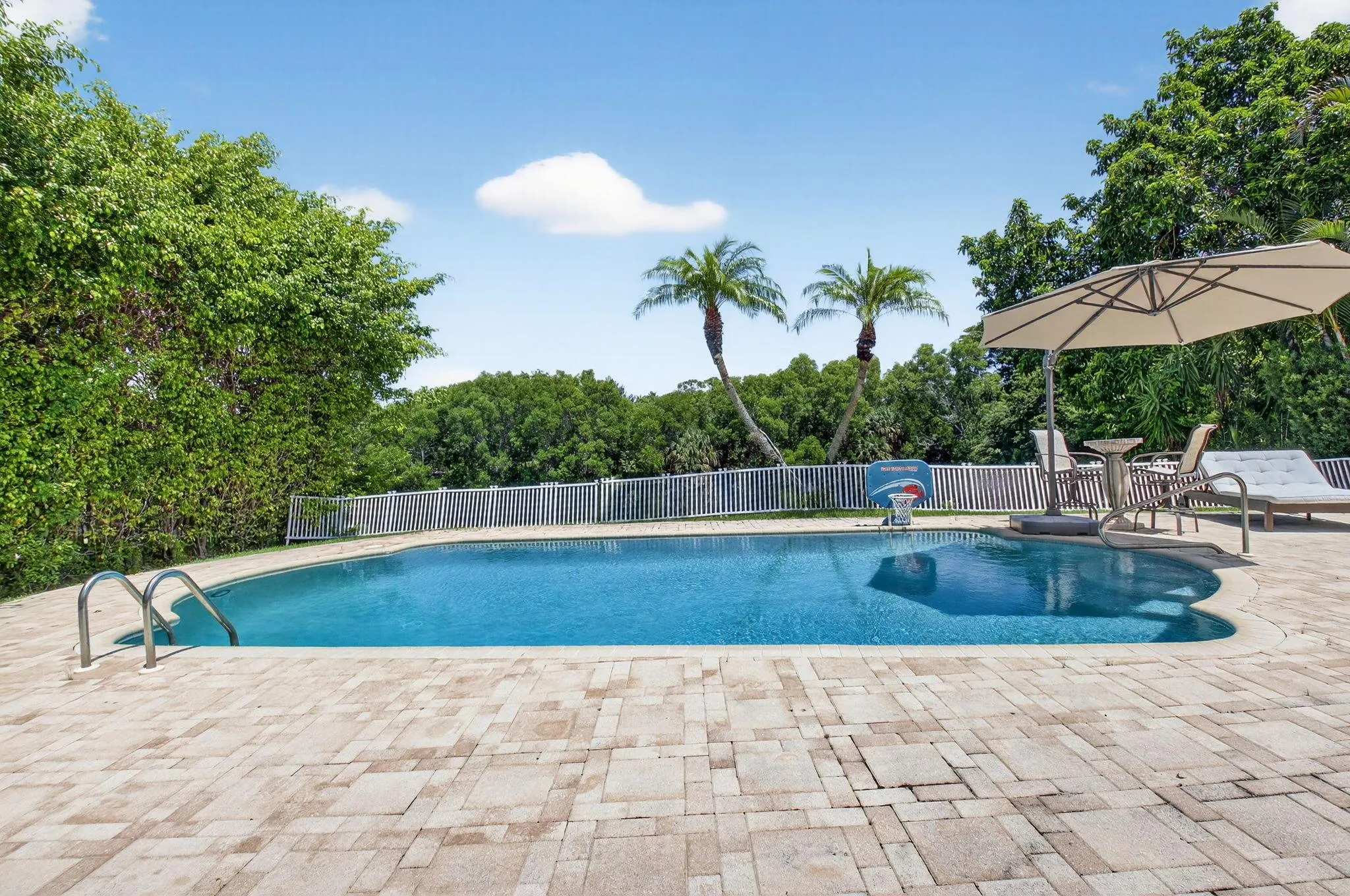 3541 Pine Lake Court