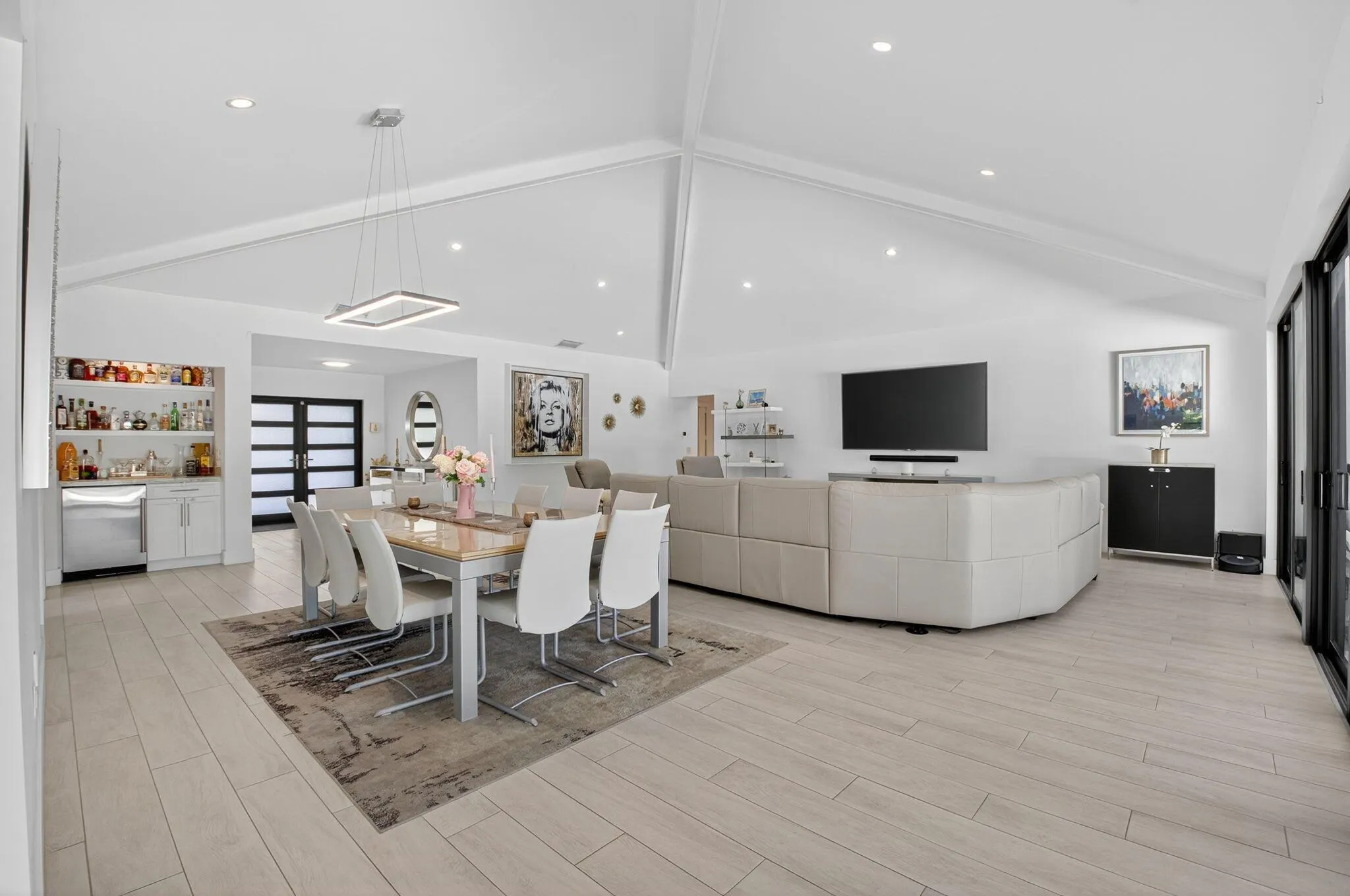 3541 Pine Lake Court