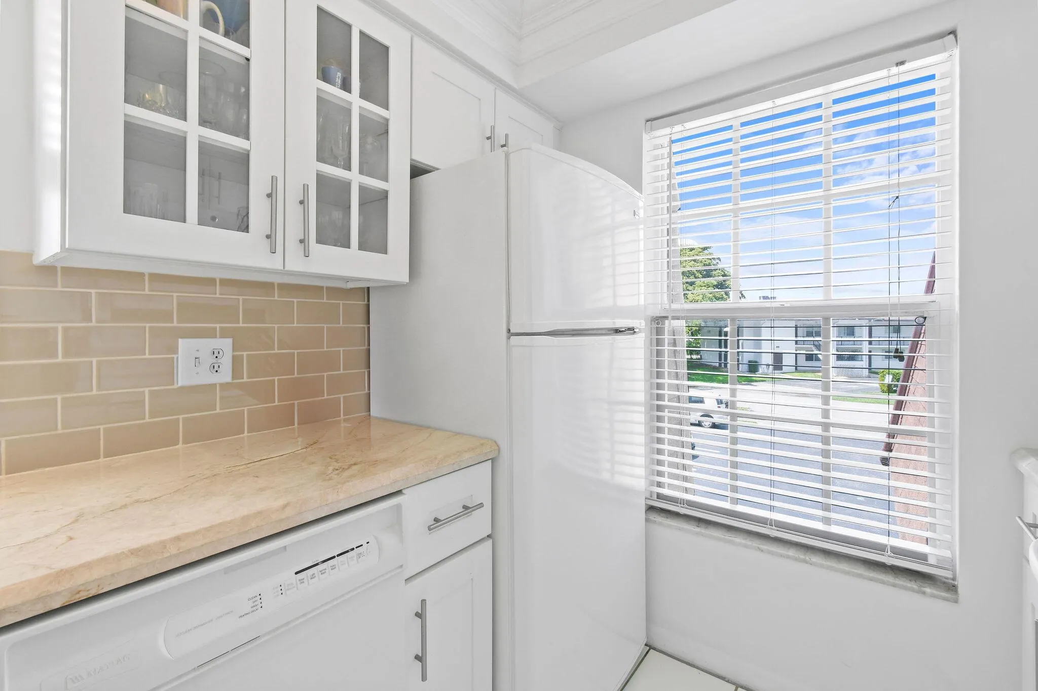 10040 Meridian Way N, #206