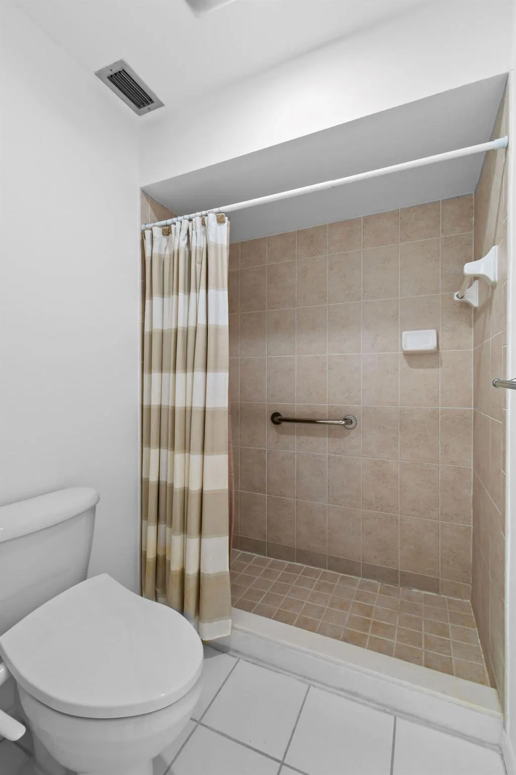 10040 Meridian Way N, #206