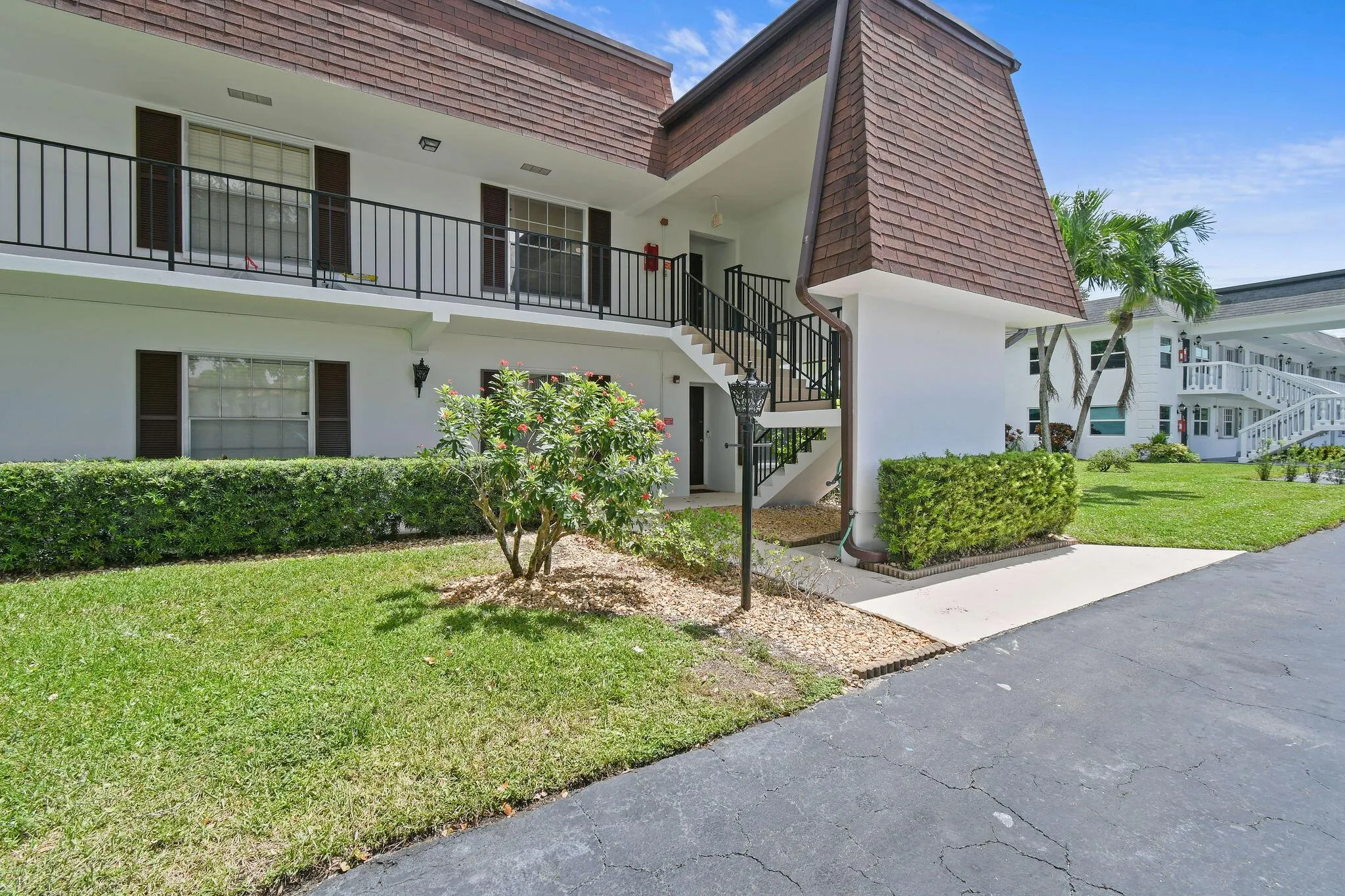 10040 Meridian Way N, #206