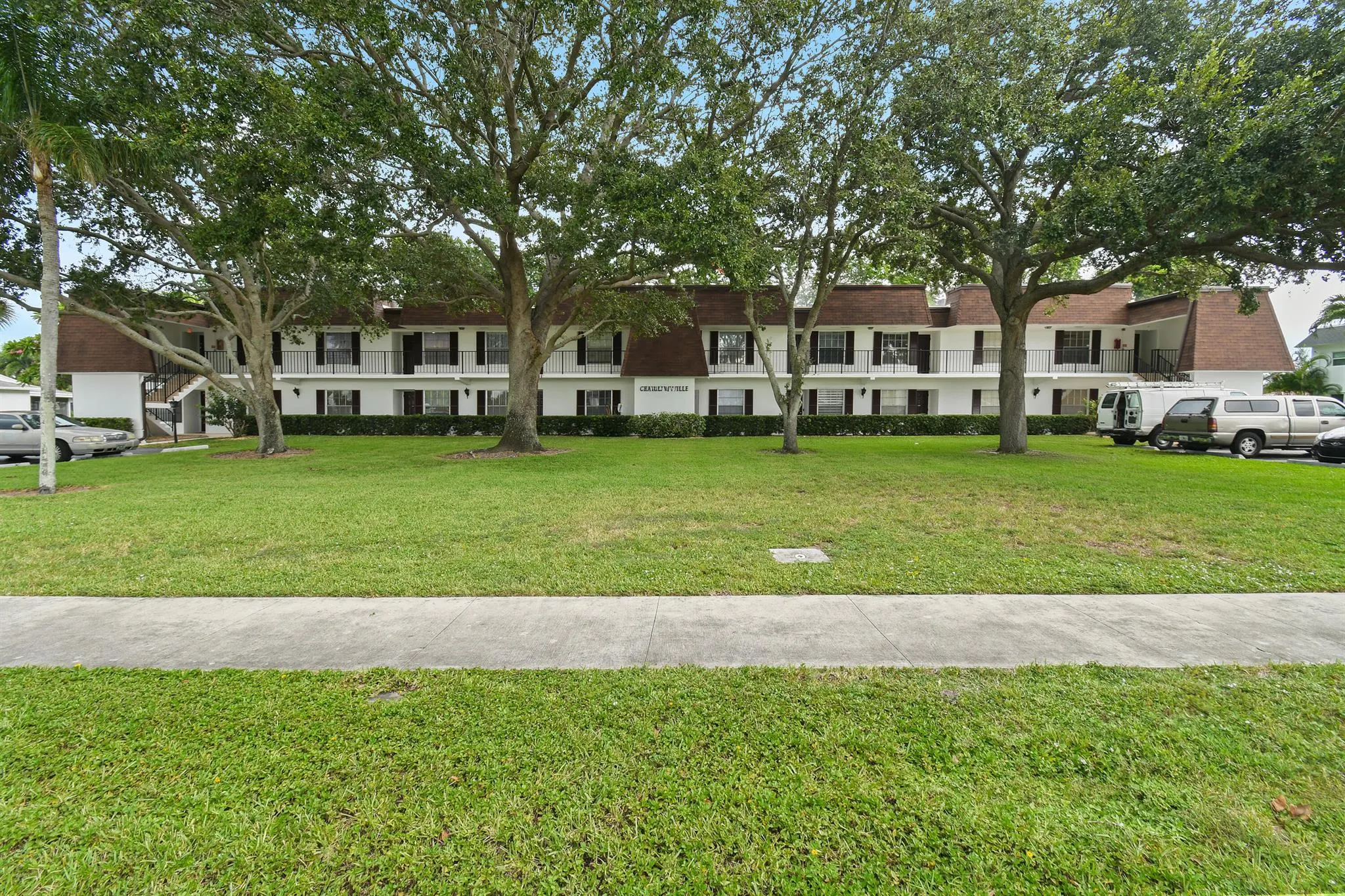 10040 Meridian Way N, #206